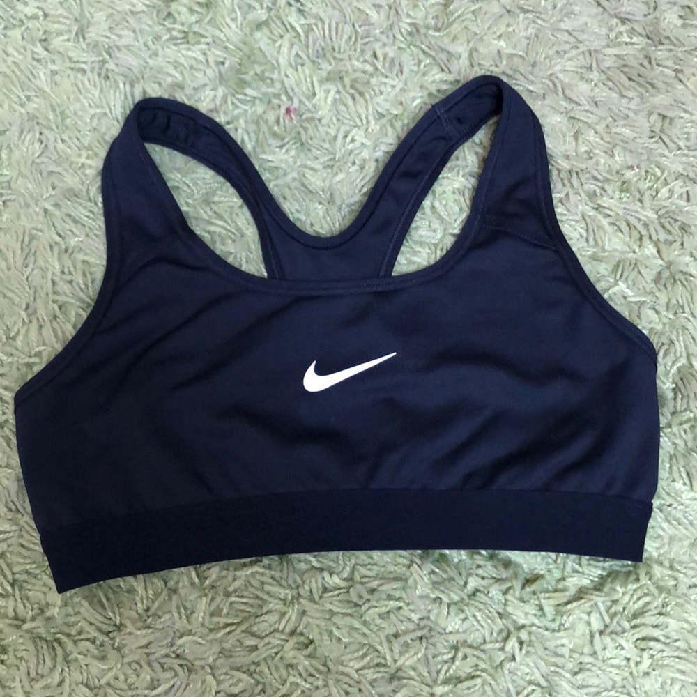 black Nike sports bra - Size S
